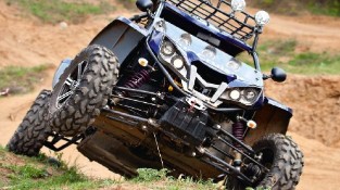 Buggy FunCruiser 2000 Super Sport в действии