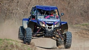 Buggy FunCruiser 2000 Super Sport на бездорожье